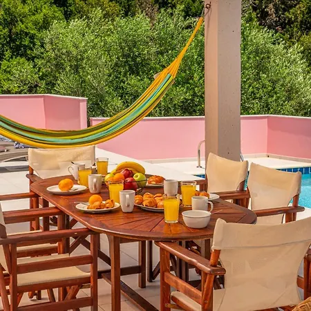 Helios Sea View & Private Pool Near Willa