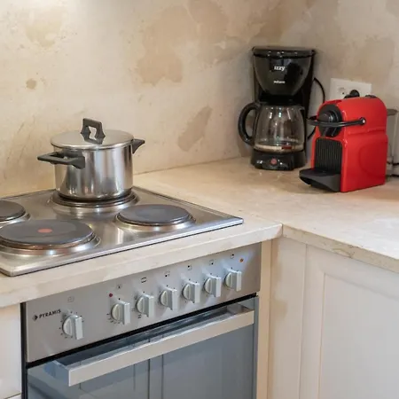 Helios Sea View & Private Pool Near